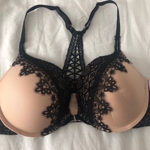 Victoria Secret 34DD Bra